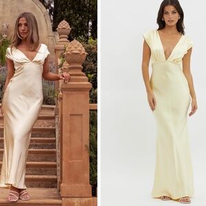 BRAND NEW Lucinda V-Neck Twist Back Midi Dress - Small